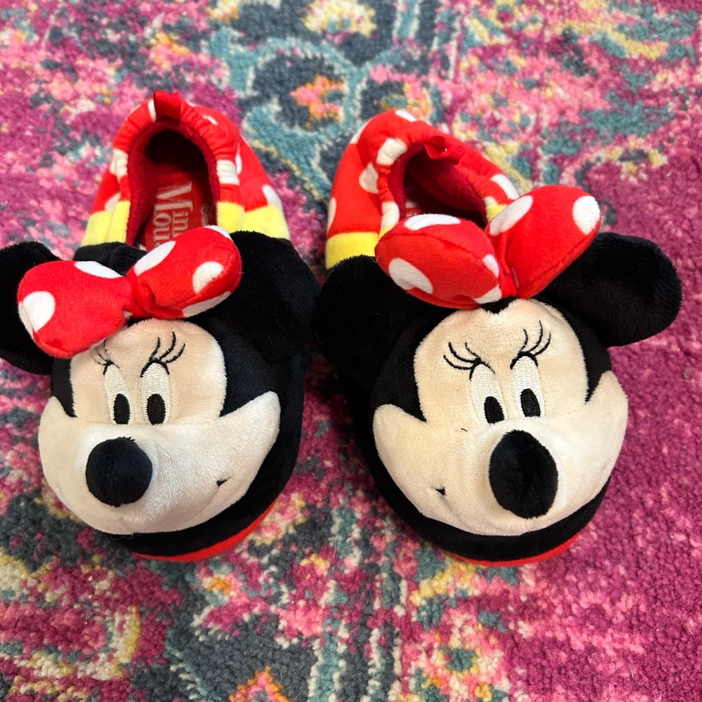 Toddler mini mouse house shoes / slippers